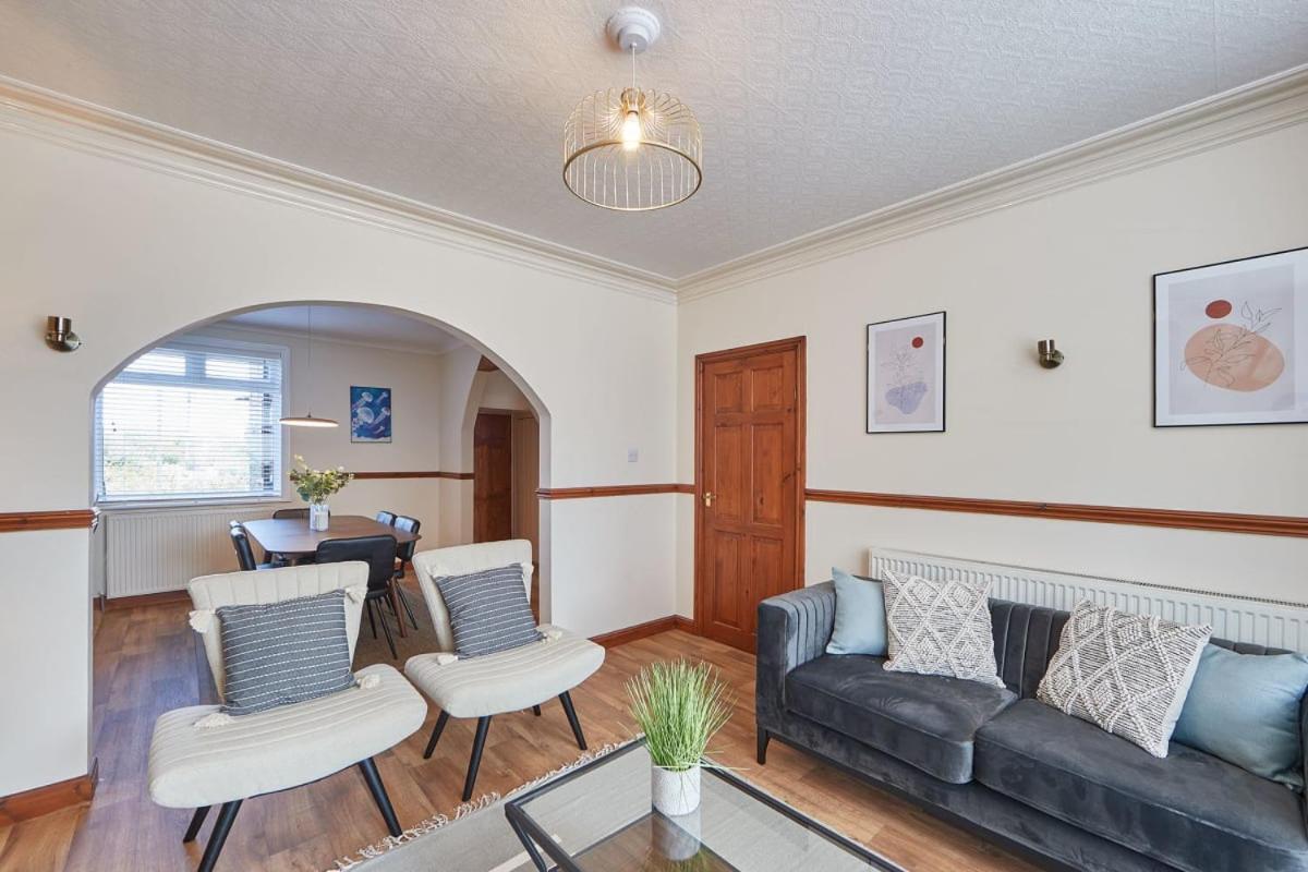 Blue Sky 3 Bedroom Cottage Whitby Buitenkant foto